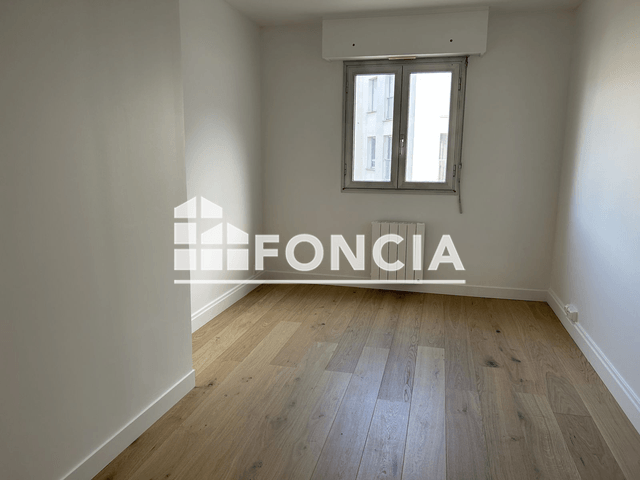 Appartement 5 pièces (107.74 m²) à louer - Chartres (28000)