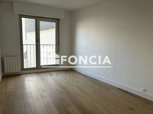 Appartement 5 pièces (107.74 m²) à louer - Chartres (28000)