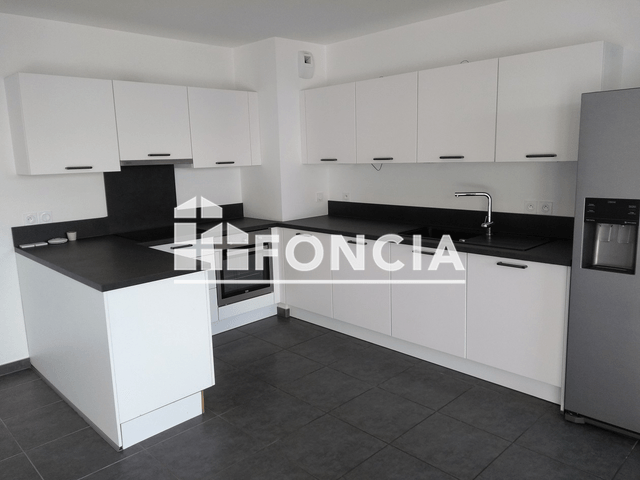 Appartement 3 pièces (66.85 m²) à louer - Ferney Voltaire (01210)