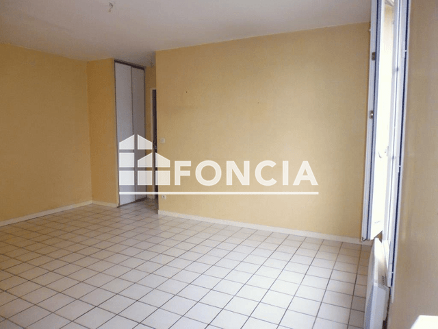 Appartement 2 pièces (34.28 m²) à louer - Nogent Le Roi (28210)