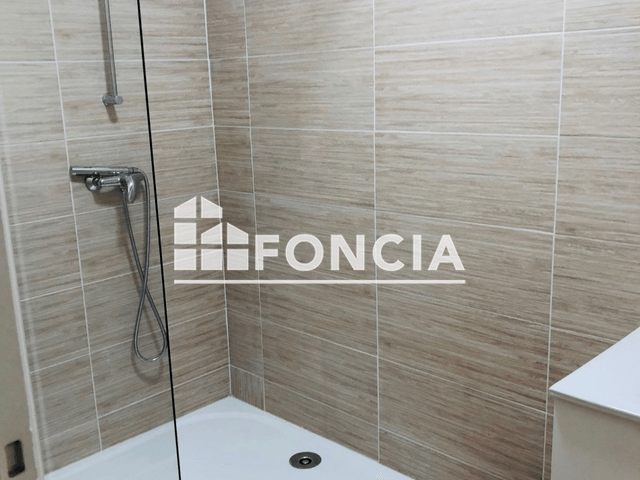 Appartement 3 pièces (64.8 m²) à louer - Six Fours Les Plages (83140)