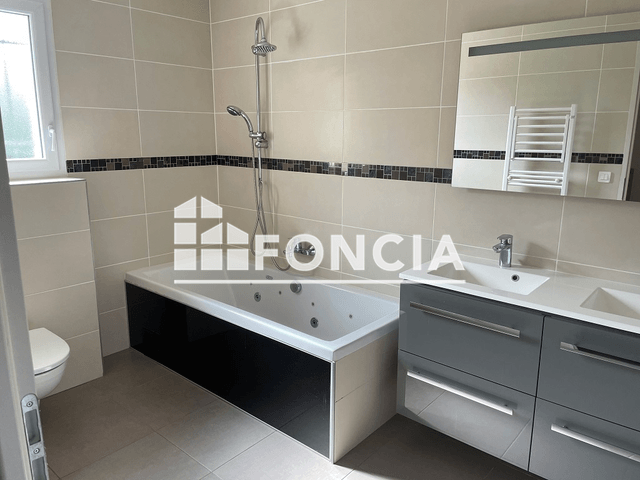 Maison 4 pièces (97.3 m²) à louer - Leaz (01200)
