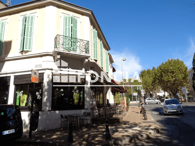 Appartement 3 pièces (71.13 m²) à louer - Hyeres Les Palmiers (83400)