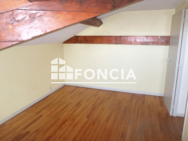 Appartement 2 pièces (31.93 m²) à louer - Bourg En Bresse (01000)
