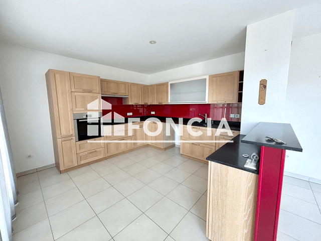Appartement 3 pièces (82.35 m²) à louer - Ferney Voltaire (01210)