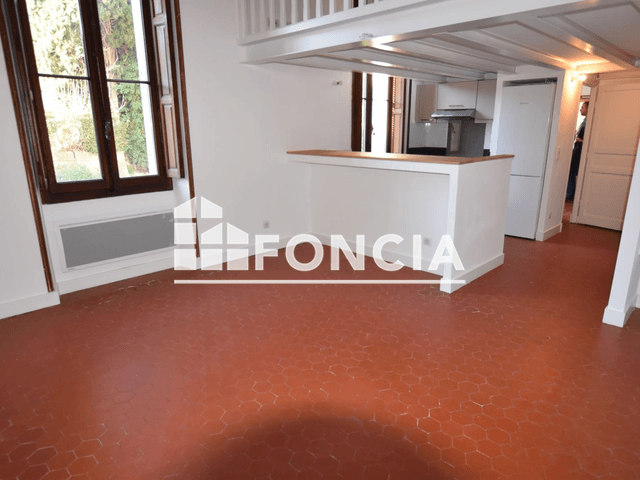 Appartement 2 pièces (47.07 m²) à louer - La Cadiere D'azur (83740)