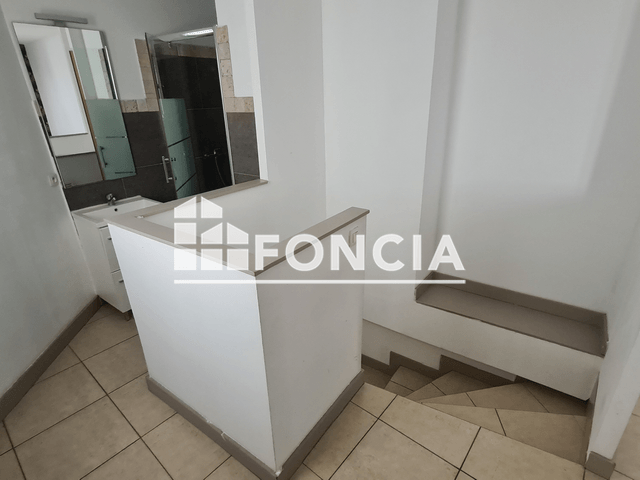 Appartement 2 pièces (30.12 m²) à louer - Nimes (30000)