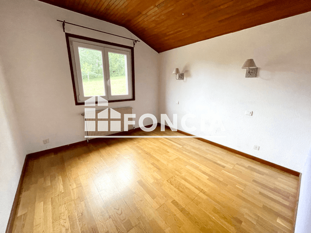 Maison 3 pièces (75 m²) à louer - Echevenex (01170)