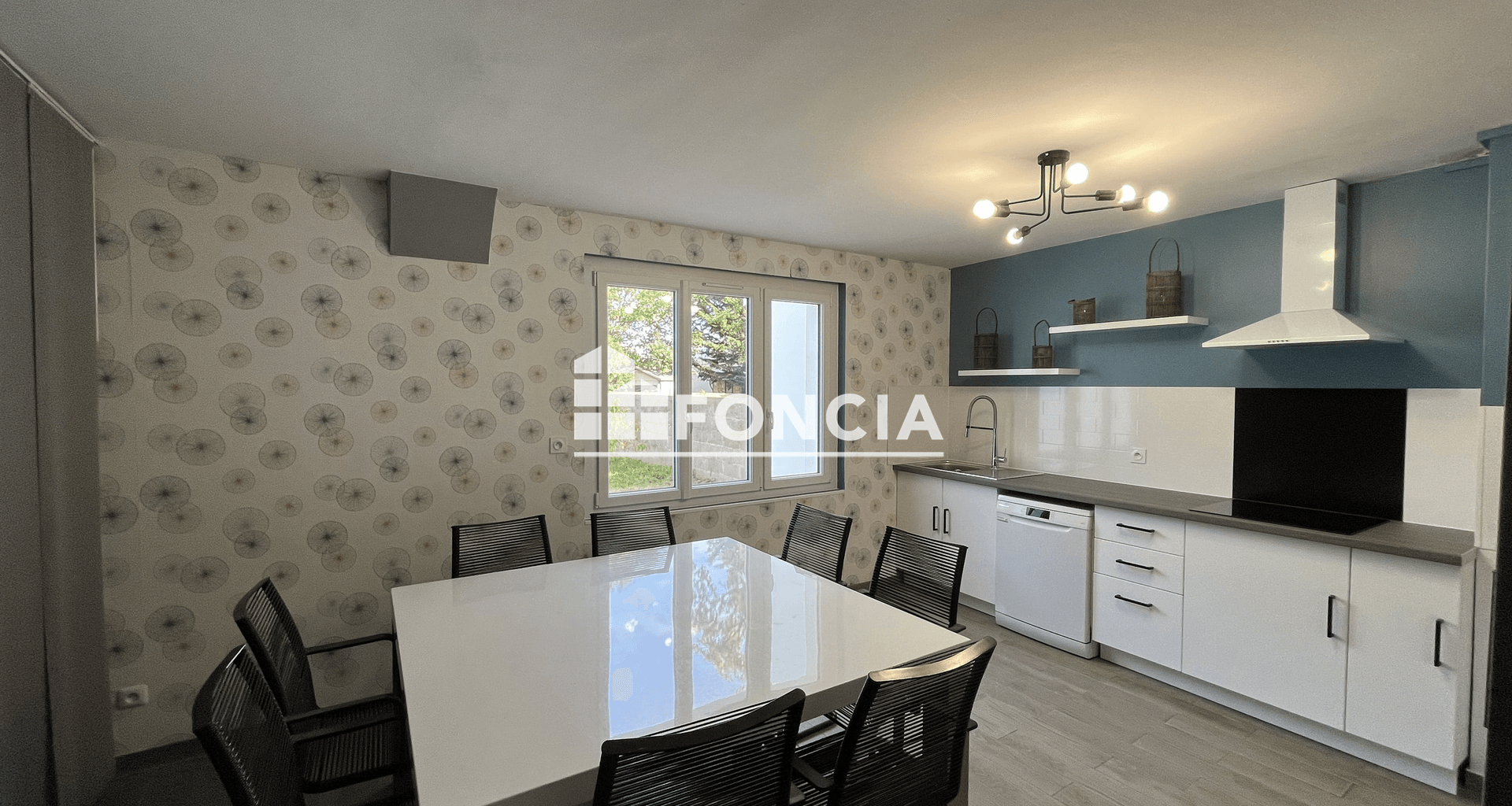 Maison 10 pièces (169.96 m²) à louer - Saint-nazaire (44600)