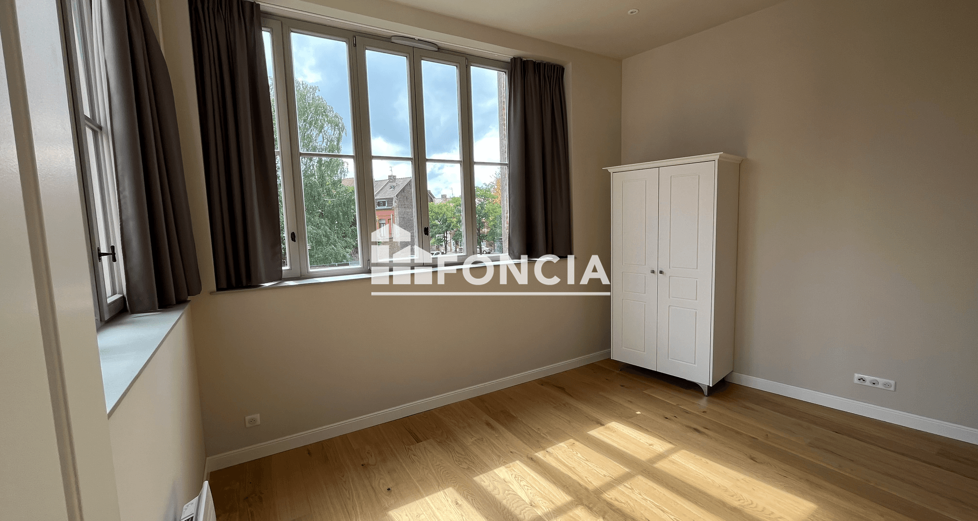 Appartement 5 pièces (105.6 m²) à louer - Tourcoing (59200)