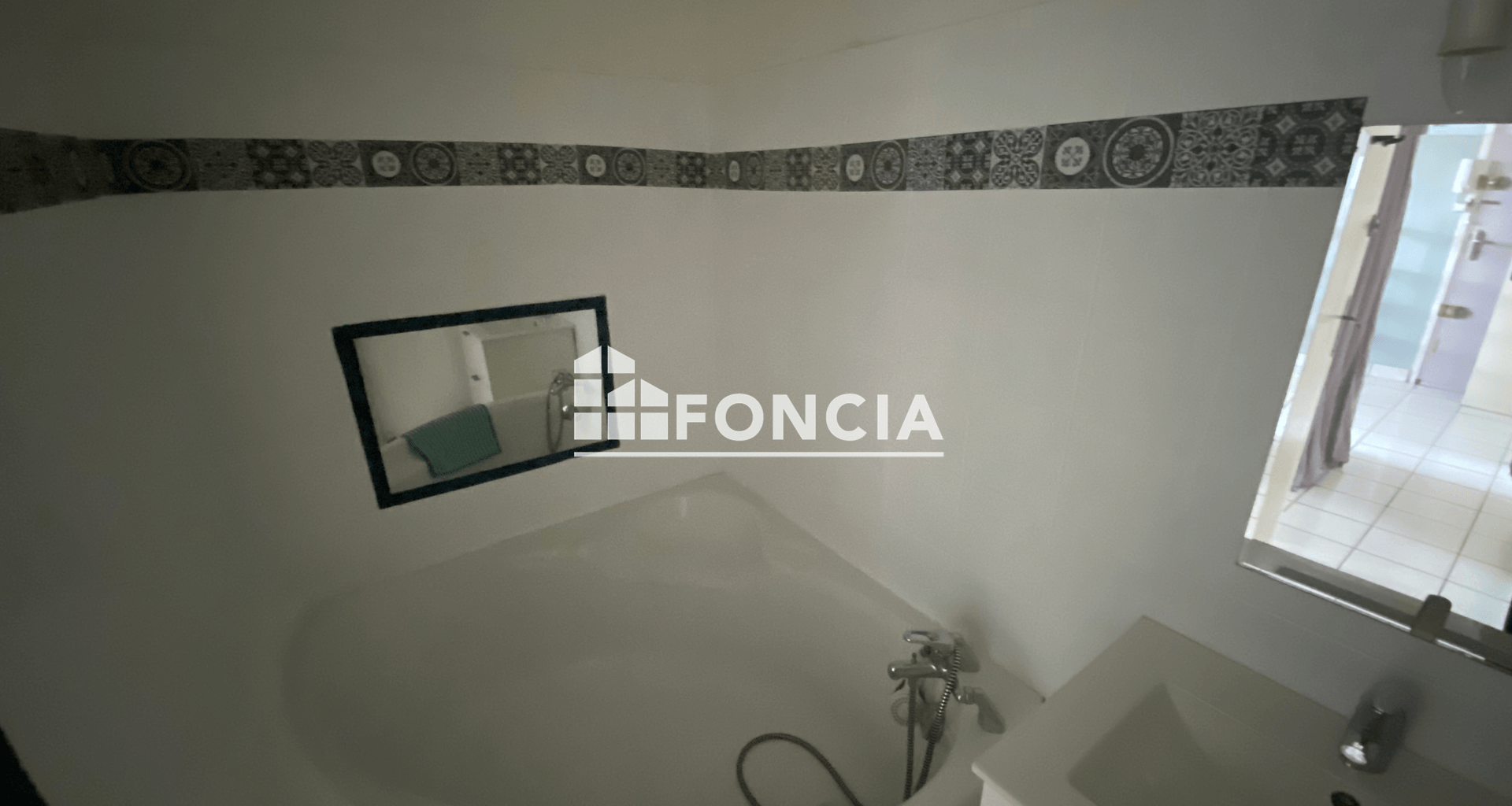 Appartement meublé 3 pièces (57.7 m²) à louer - Saint-étienne (42100)