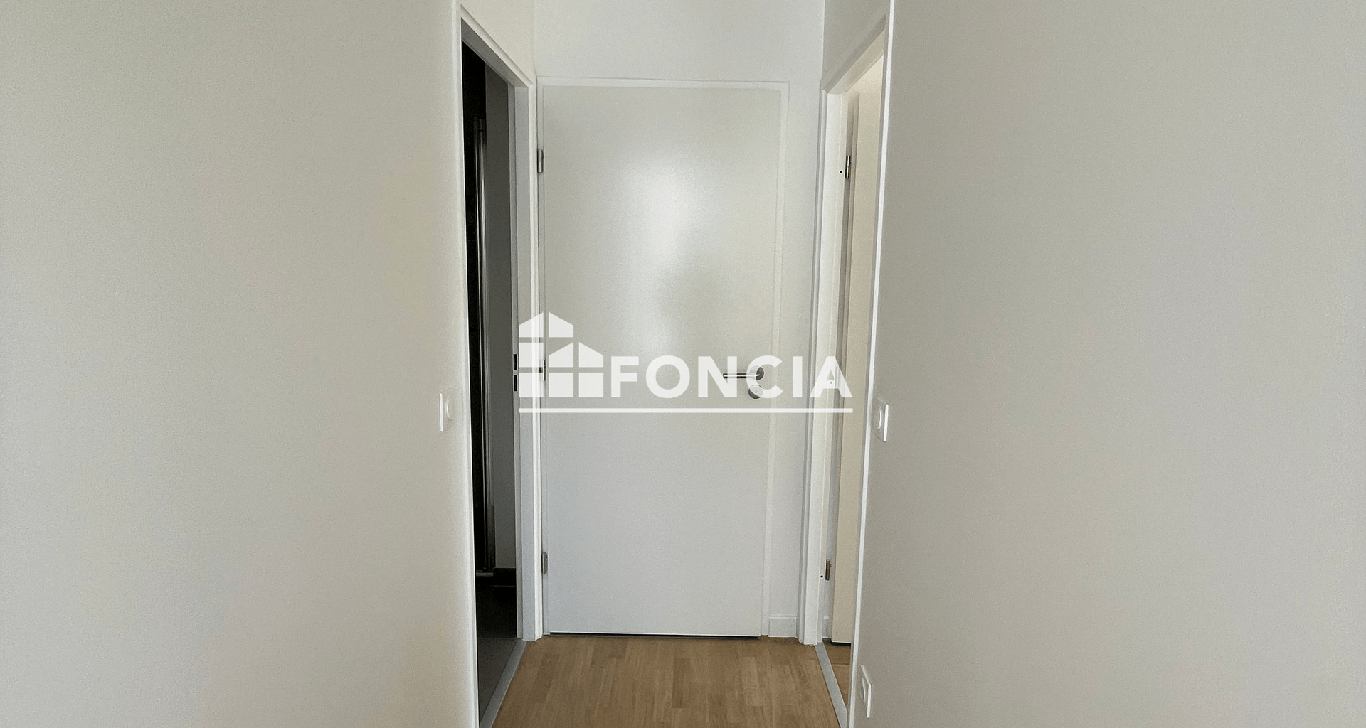 Appartement 5 pièces (104.9 m²) à louer - Clichy (92110)