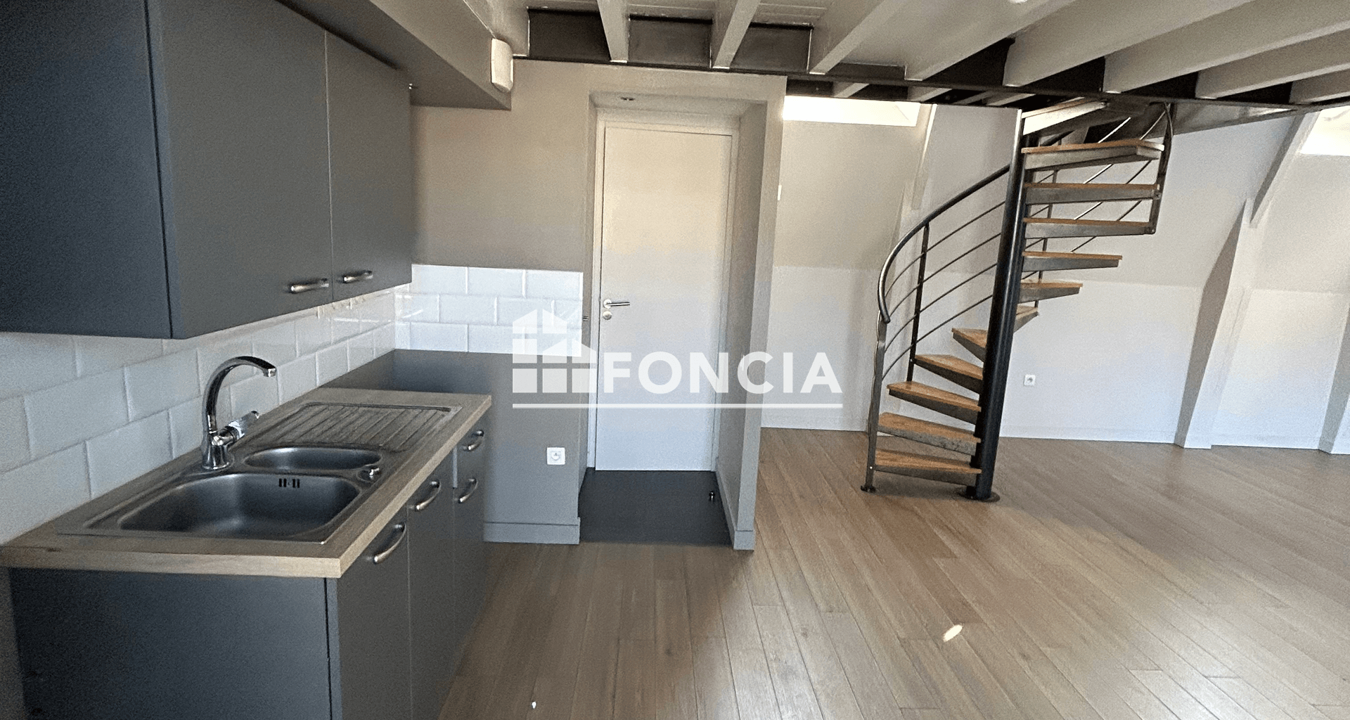 Appartement 2 pièces (47.4 m²) à louer - Saint-étienne (42000)