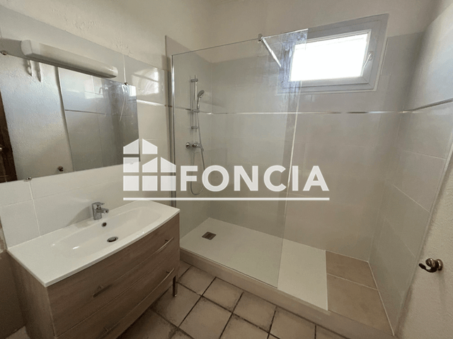 Appartement 3 pièces (81.5 m²) à louer - Nimes (30000)