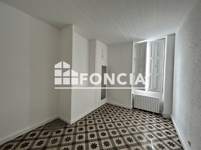 Appartement 3 pièces (81.5 m²) à louer - Nimes (30000)