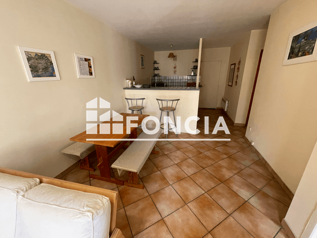 Appartement meublé 2 pièces (43.1 m²) à louer - La Cadiere D'azur (83740)