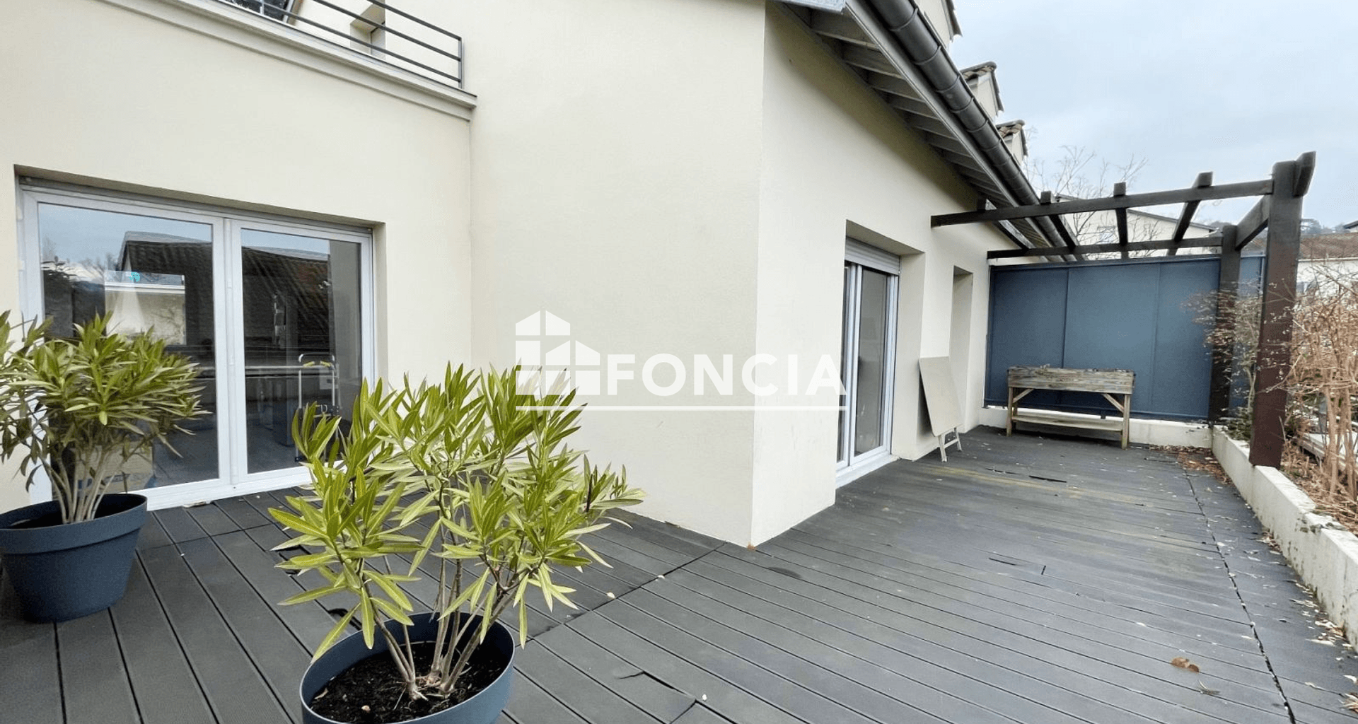 Appartement 5 pièces (116.97 m²) à louer - Fontaines-sur-saône (69270)
