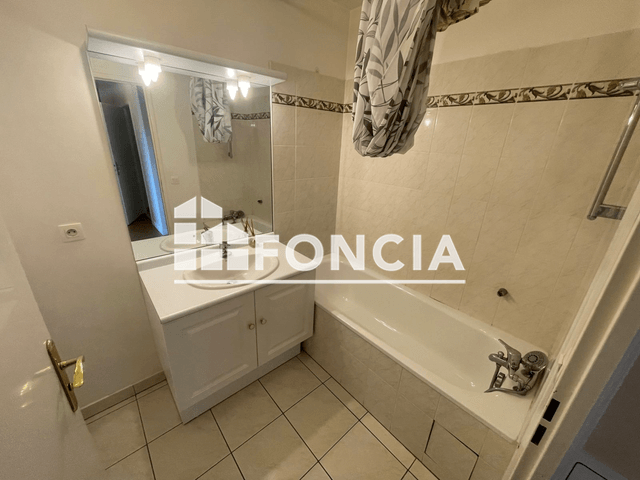 Appartement 3 pièces (78.02 m²) à louer - Poissy (78300)