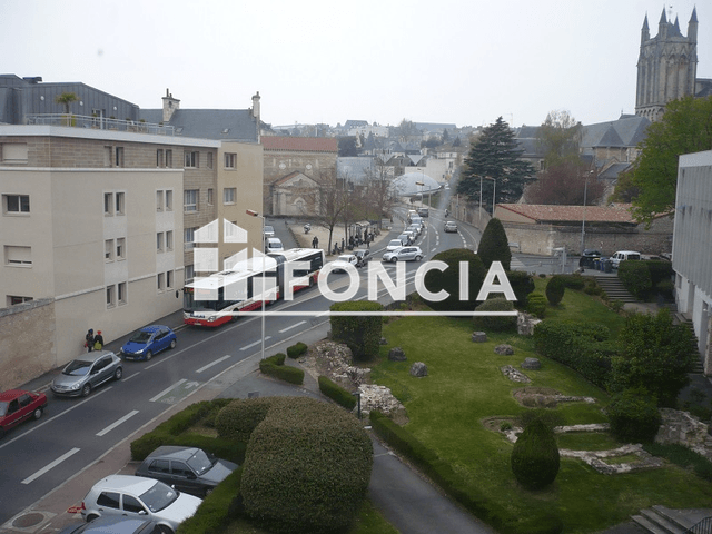 Appartement 3 pièces (75.41 m²) à louer - Poitiers (86000)