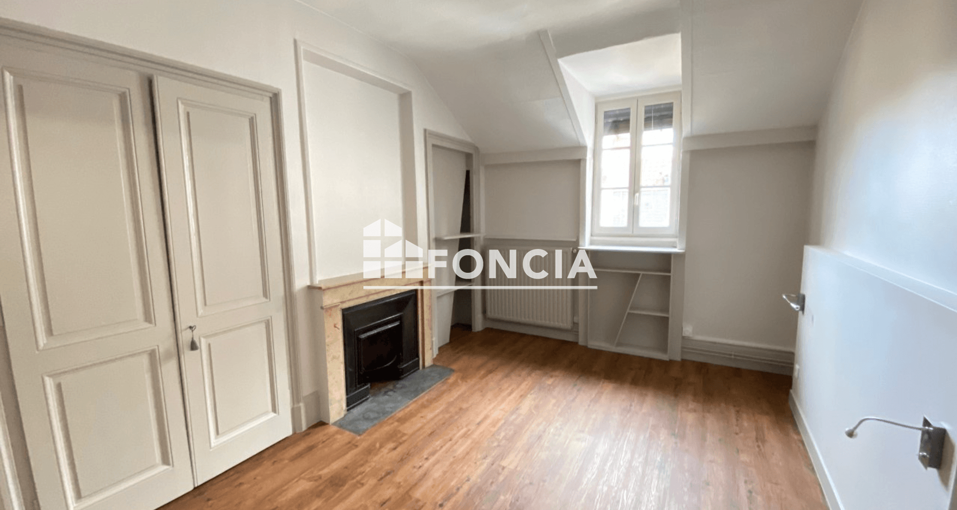 Appartement 4 pièces (113.33 m²) à louer - Lyon 1ᵉʳ (69001)