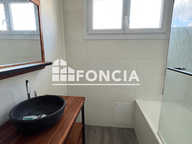 Appartement 2 pièces (53.8 m²) à louer - Niort (79000)