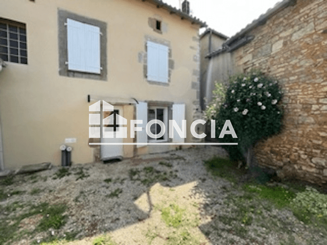 Maison 3 pièces (71.96 m²) à louer - St Claud (16450)