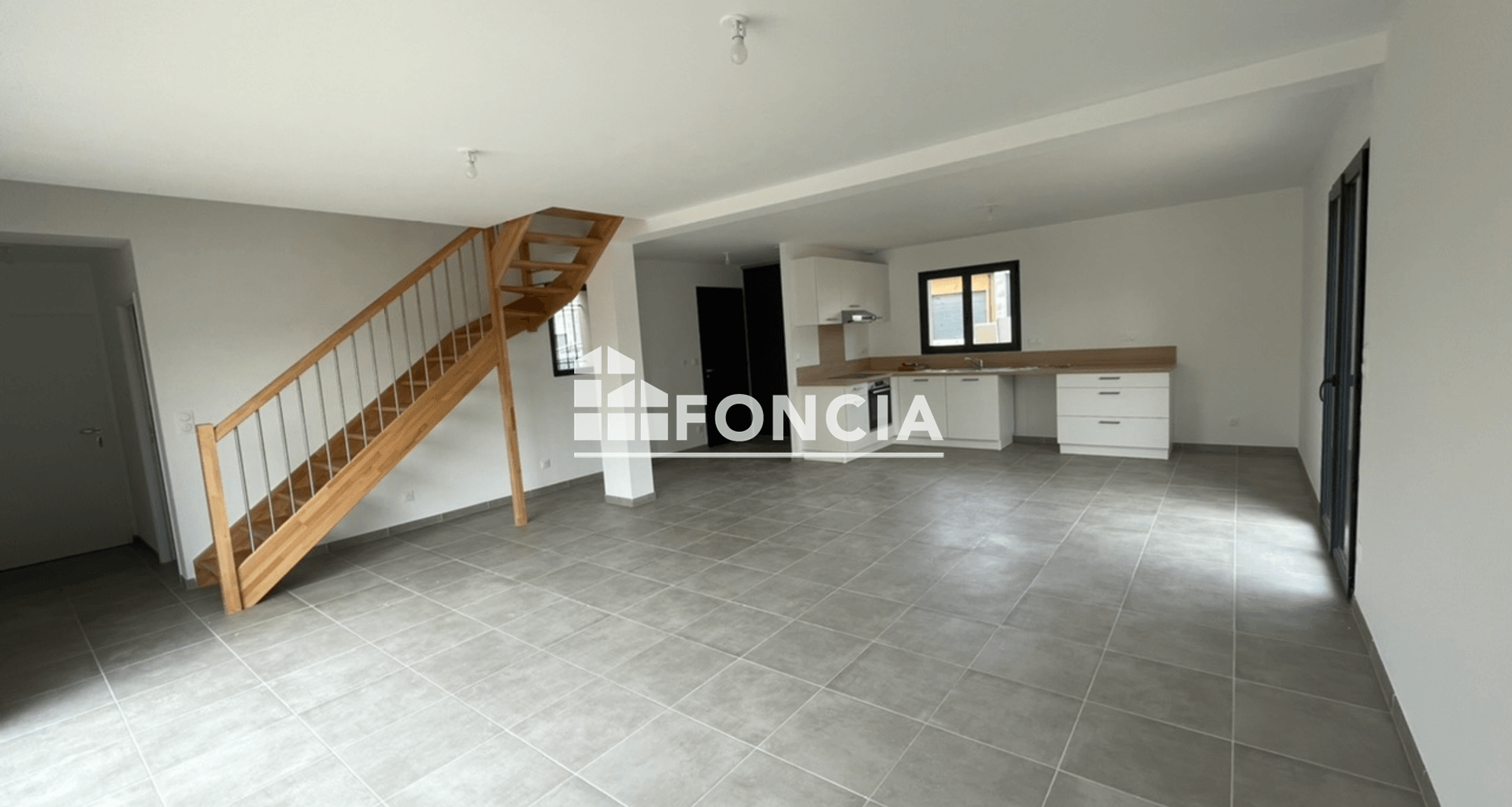 Maison 4 pièces (100.39 m²) à louer - Reyrieux (01600)
