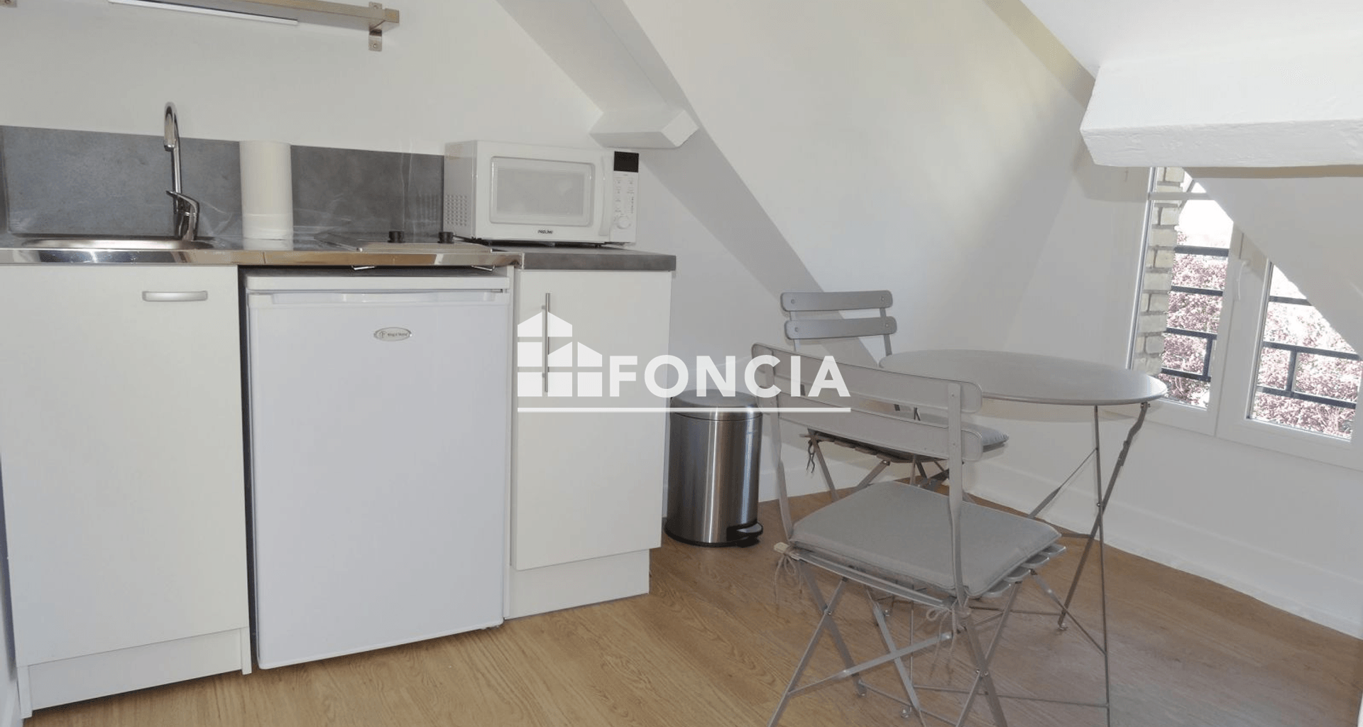 Studio meublé (10.11 m²) à louer - Marly-le-roi (78160)