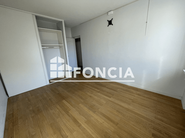 Maison 5 pièces (165 m²) à louer - Neuville Sur Saone (69250)