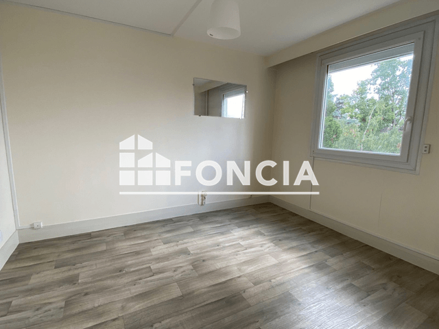 Appartement 4 pièces (113.17 m²) à louer - Poitiers (86000)