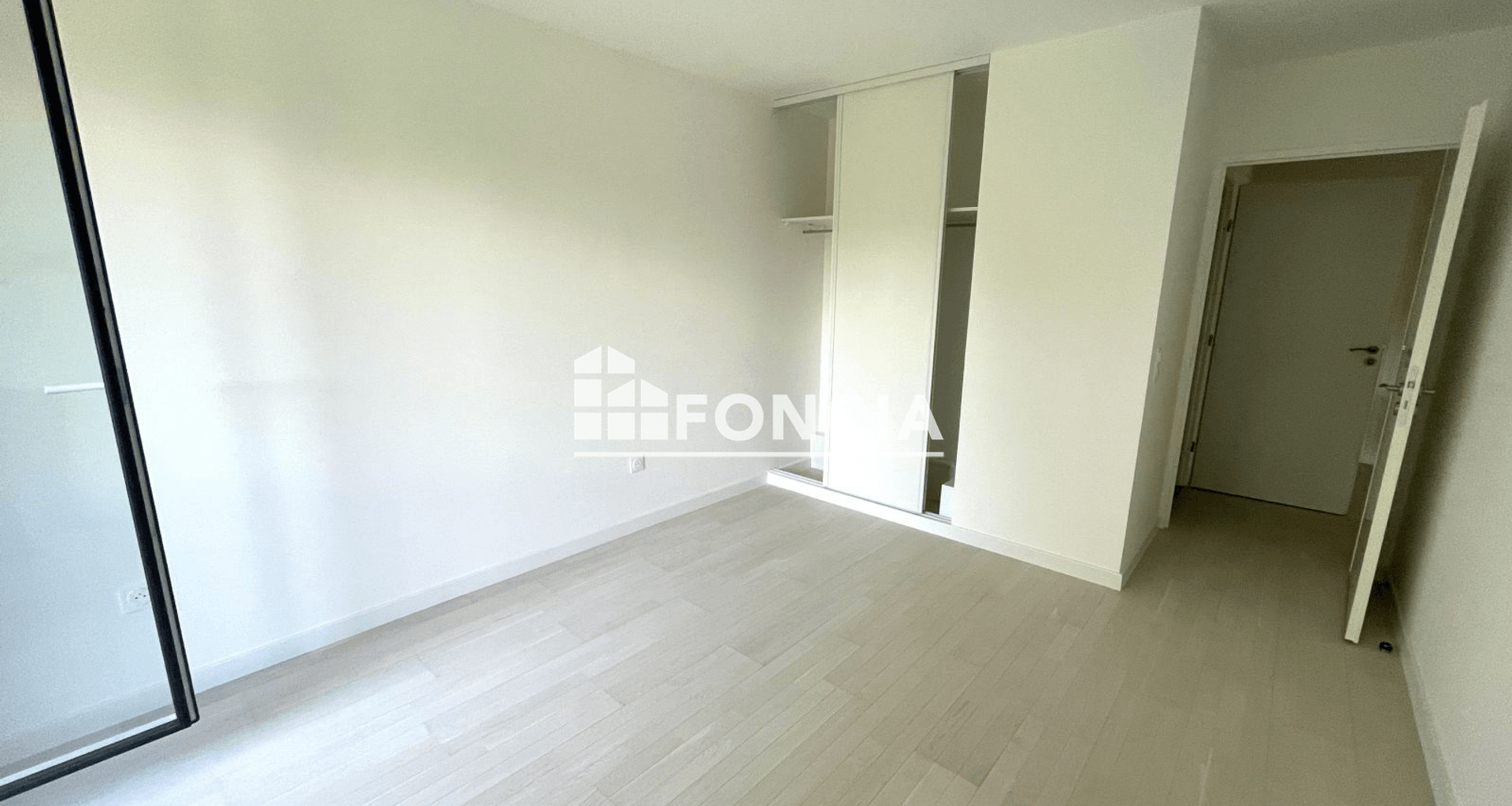 Appartement 3 pièces (68.9 m²) à louer - Saint-germain-en-laye (78100)