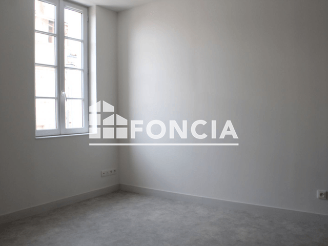 Appartement 2 pièces (30.85 m²) à louer - Rochefort (17300)