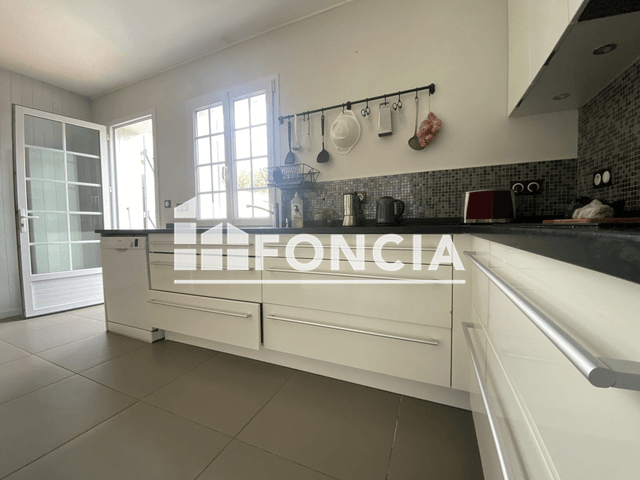 Maison 5 pièces (89.69 m²) à louer - La Rochelle (17000)