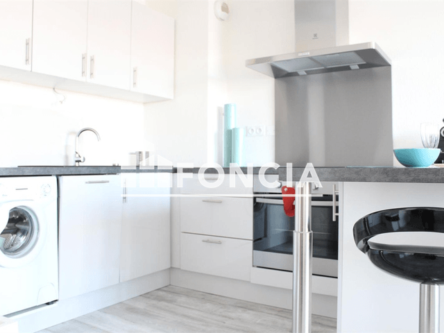 Appartement meublé 2 pièces (45.72 m²) à louer - La Rochelle (17000)