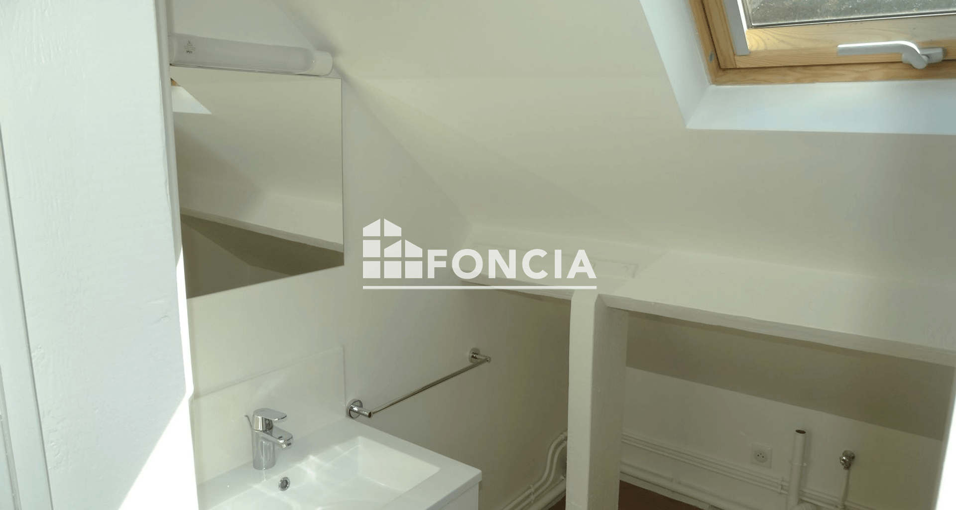 Studio meublé (10.11 m²) à louer - Marly-le-roi (78160)