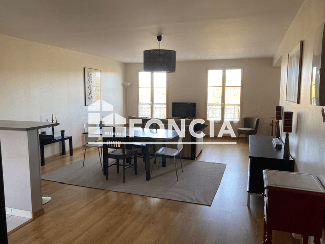 Appartement meublé 3 pièces (75.75 m²) à louer - Orleans (45100)