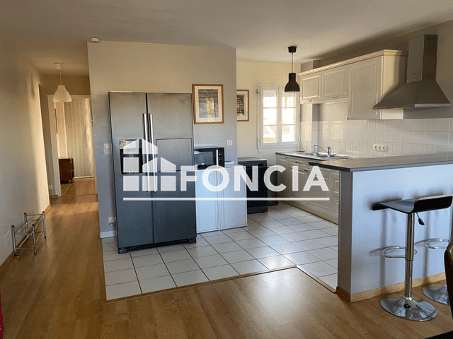Appartement meublé 3 pièces (75.75 m²) à louer - Orleans (45100)