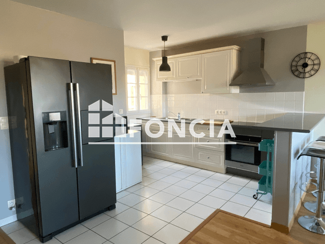Appartement meublé 3 pièces (75.75 m²) à louer - Orleans (45100)