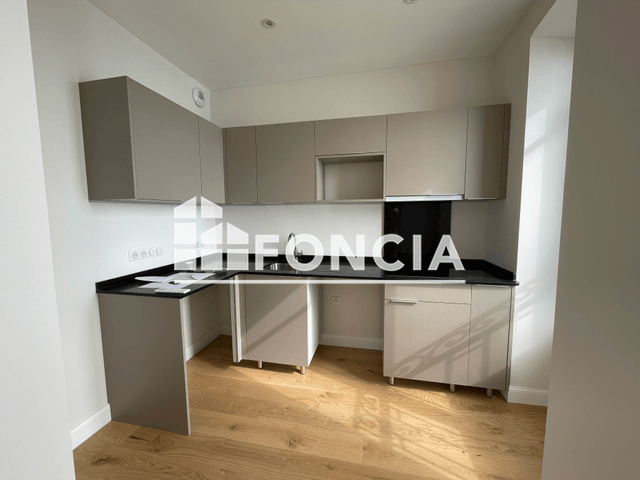 Appartement 2 pièces (51.3 m²) à louer - Menton (06500)
