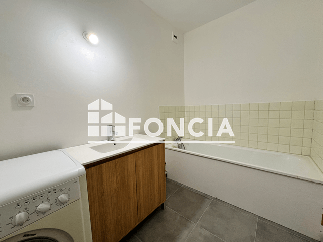 Appartement 3 pièces (72 m²) à louer - Toulon (83000)