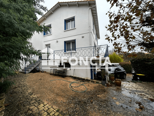 Maison 5 pièces (124 m²) à louer - Saint Palais Sur Mer (17420)