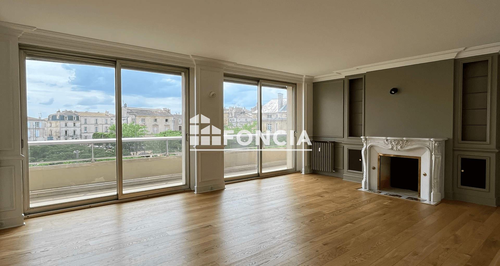 Appartement 6 pièces (186.86 m²) à louer - Niort (79000)