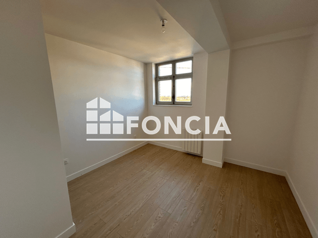 Appartement 3 pièces (66.01 m²) à louer - Armentieres (59280)