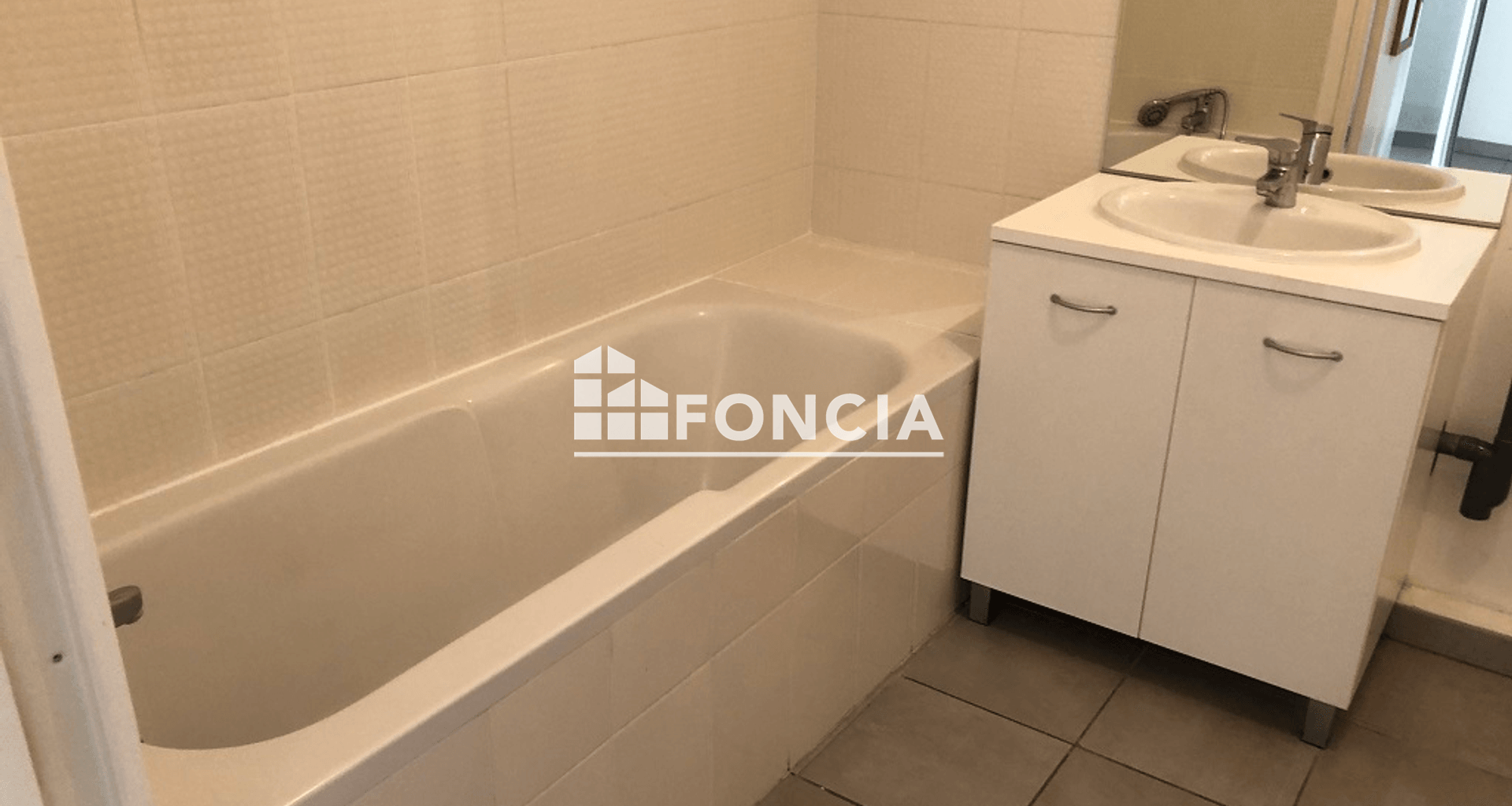 Appartement 2 pièces (45.04 m²) à louer - Marseille 3ᵉ (13003)