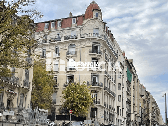 Appartement 7 pièces (330.34 m²) à louer - Marseille 8ᵉ (13008)