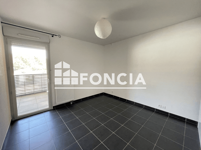 Appartement 2 pièces (43.05 m²) à louer - Cuers (83390)