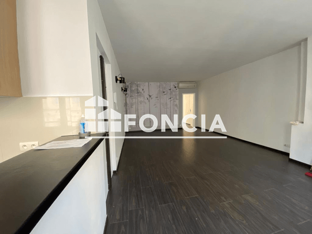 Appartement 3 pièces (77.08 m²) à louer - Marseille 1ᵉʳ (13001)