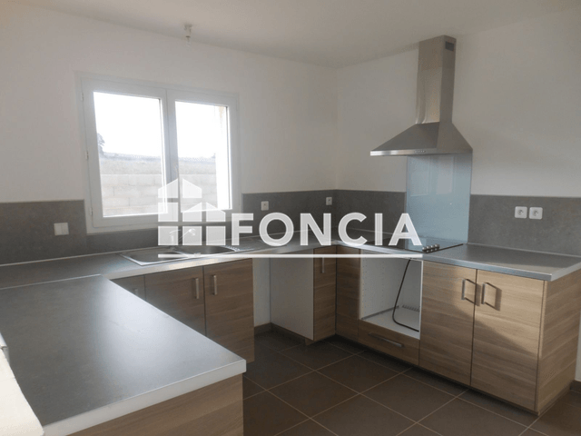 Maison 5 pièces (153.49 m²) à louer - Sauvian (34410)