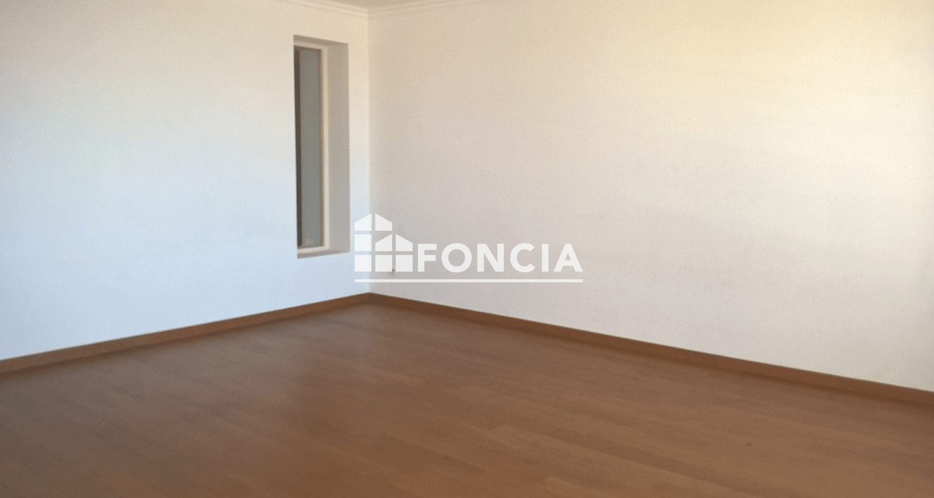 Appartement 3 pièces (90.7 m²) à louer - Marseille 2ᵉ (13002)