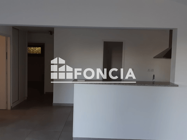 Maison 3 pièces (80.56 m²) à louer - Aix-en-provence (13090)